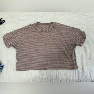 American eagle striped cropped shirt! Super cute and comfy 💗💕